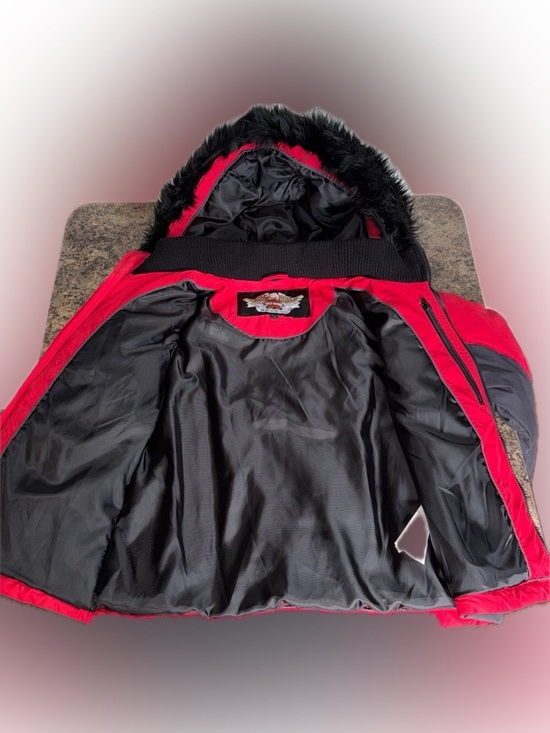 Harley Davidson | Red Quilted Hooded Jacket with Black Panels and Faux Fur - Picture 14 of 14
